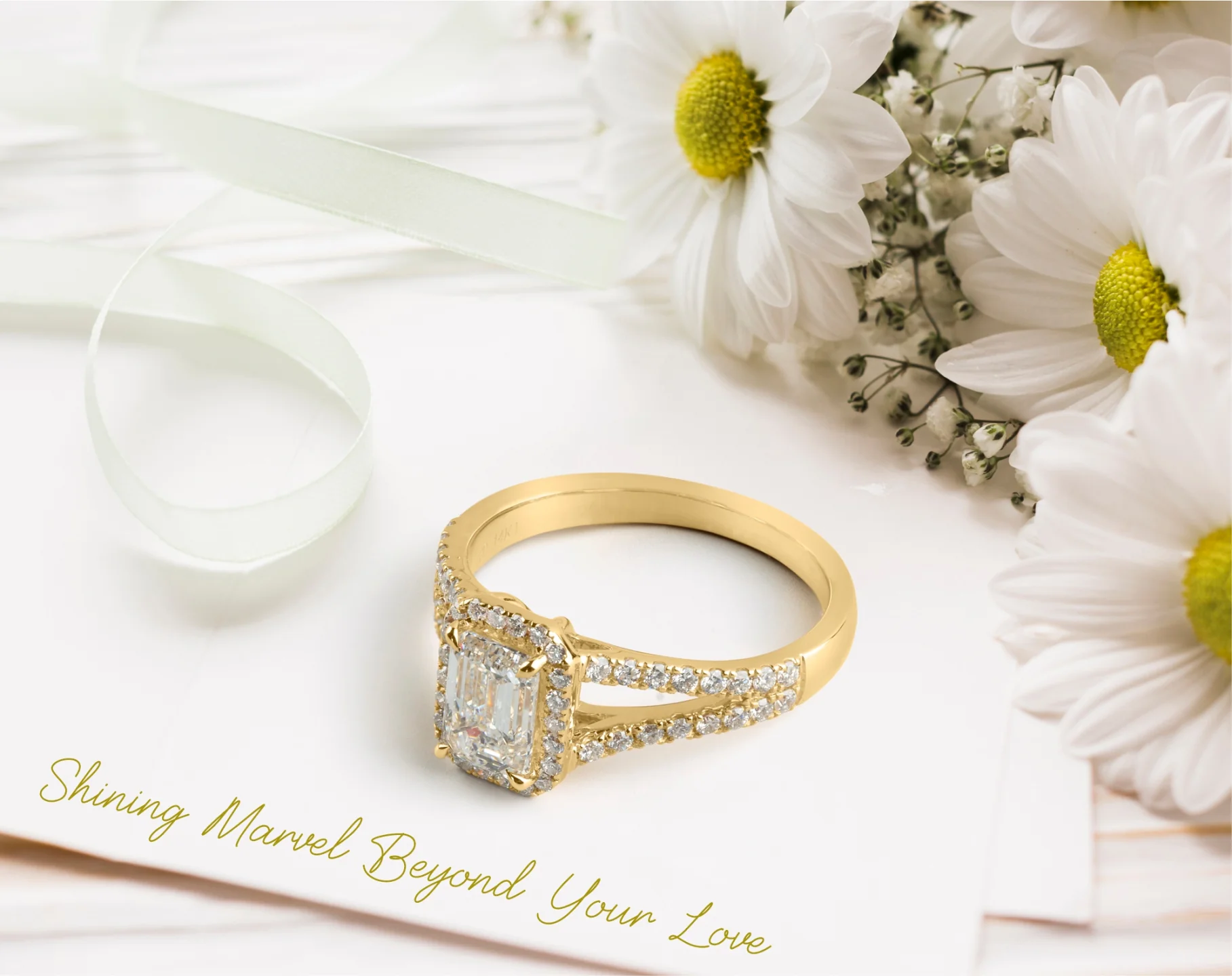 1.42 Cts 14k Yellow Gold Emerald Shape Split Shank Ring - Image 3