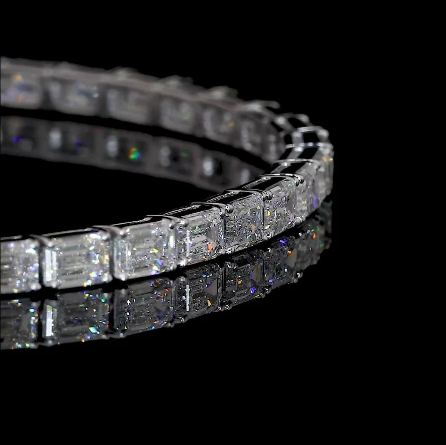 6.13 Cts 14k White Gold Emerald Shape Tennis Bracelet - Image 2