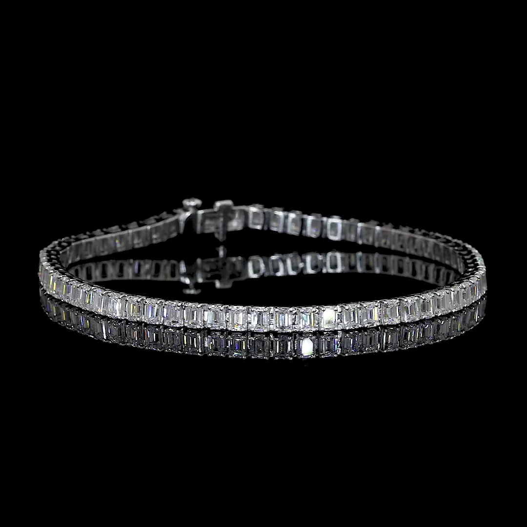 12.7 Cts 14k White Gold Emerald Shape Tennis Bracelet - Video