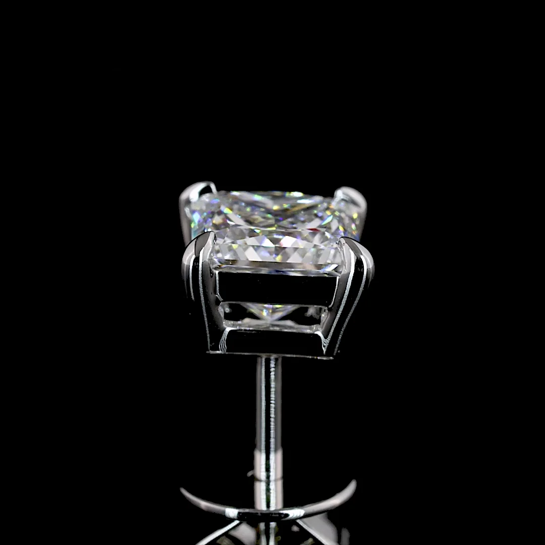 1.01 Cts 18k White Gold Princess Shape Studs Earring - Image 3