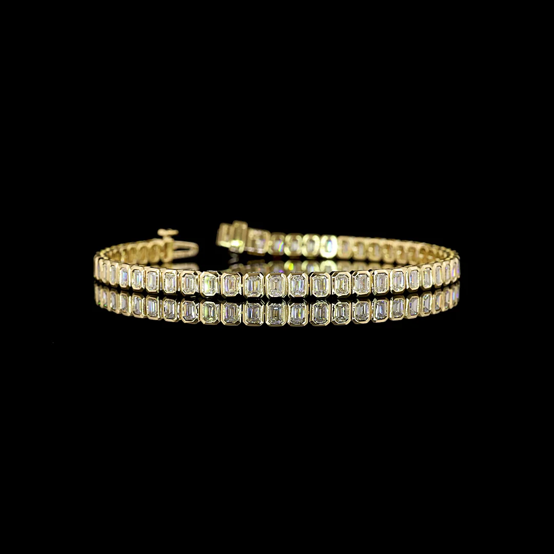5.08 Cts 14k Yellow Gold Emerald Shape Tennis Bracelet - Video