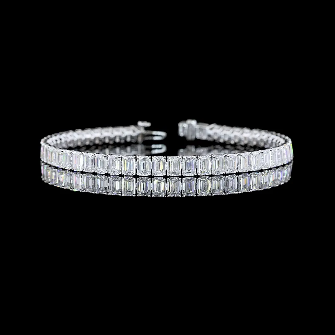 14.01 Cts 14k White Gold Emerald Shape Tennis Bracelet - Video