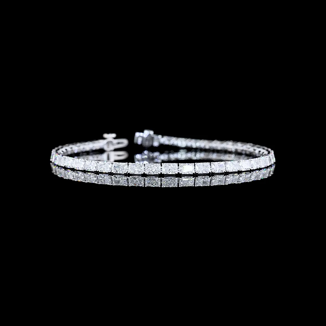 7.52 Cts 14k White Gold Radiant Shape Tennis Bracelet - Video