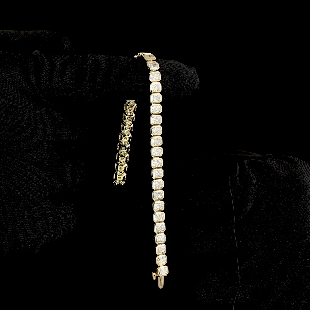 11.42 Cts 14k Yellow Gold Radiant Shape Tennis Bracelet - Image 3