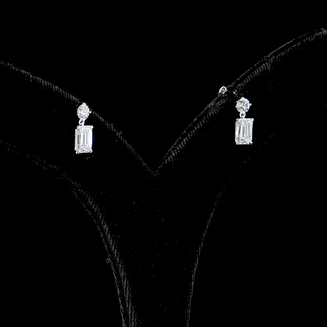 1.58 Cts 14k White Gold Emerald Shape Hanging Earring - Video