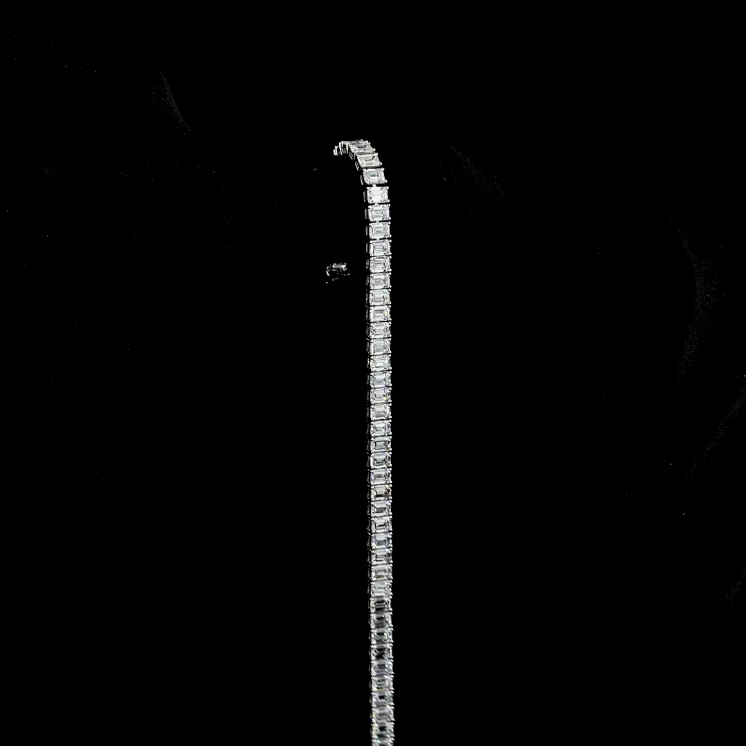 9.39 Cts 14k White Gold Emerald Shape Tennis Bracelet - Image 3