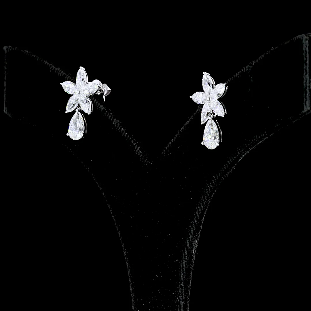 3.12 Cts 14k White Gold Pear Shape Hanging Earring - Image 2