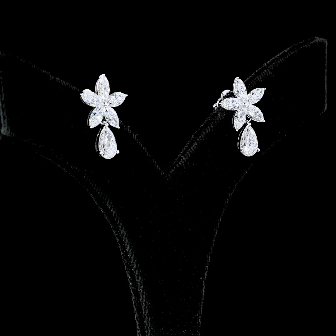 3.12 Cts 14k White Gold Pear Shape Hanging Earring - Video