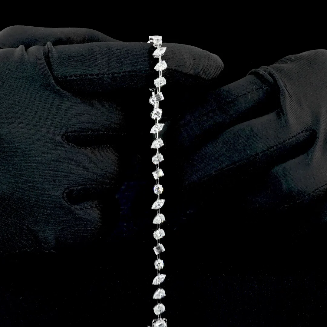 6 Cts 18k White Gold Mix Shape Tennis Bracelet - Image 4