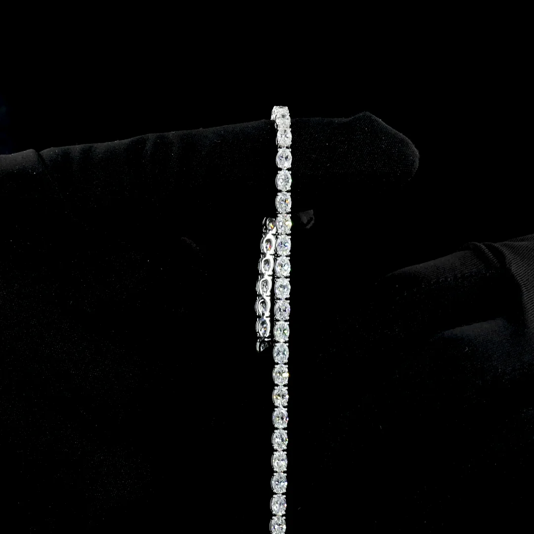 9.41 Cts 18k White Gold Oval Shape Tennis Bracelet - Image 4