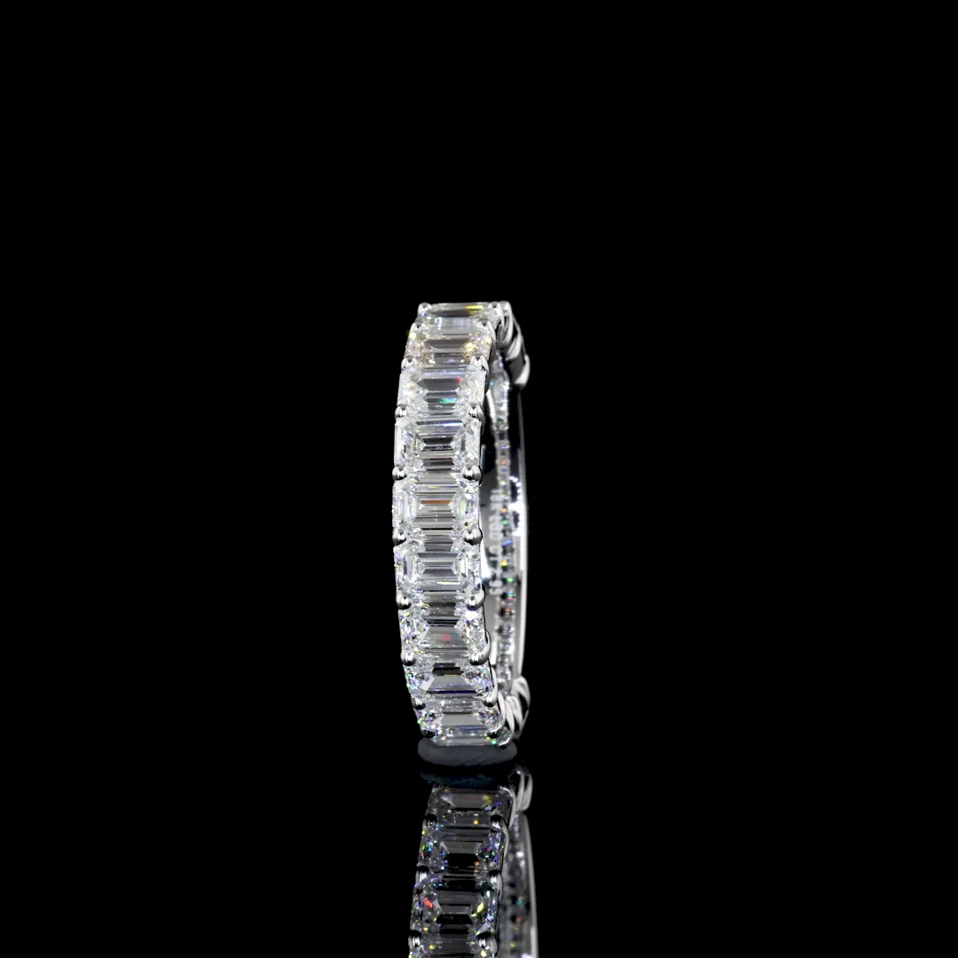 2.95 Cts 18k White Gold Emerald Shape 3/4 Band Eternity Band - Image 4