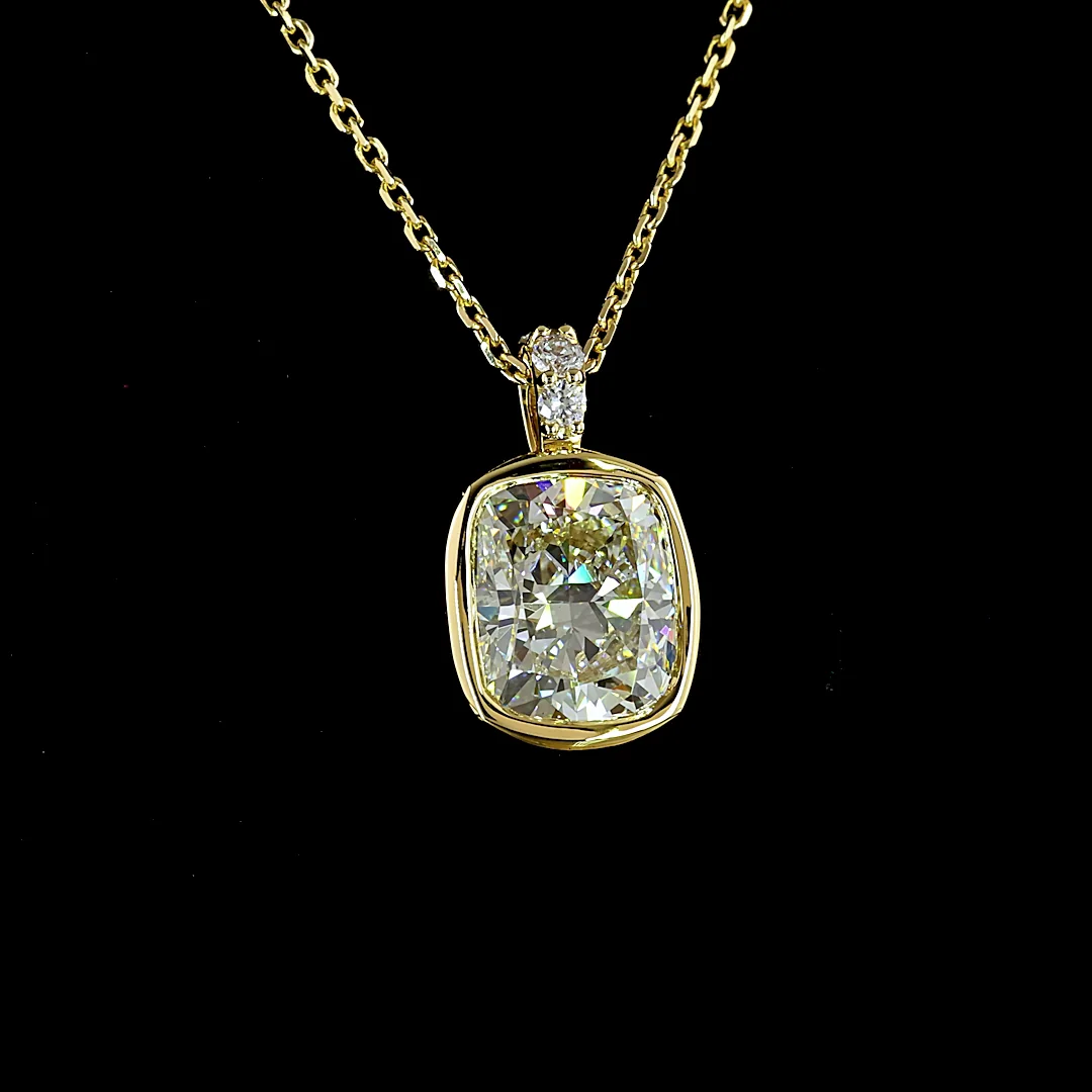 2.36 Cts 14k Yellow Gold Cushion Brilliant Shape Pendant Pendant - Image 3