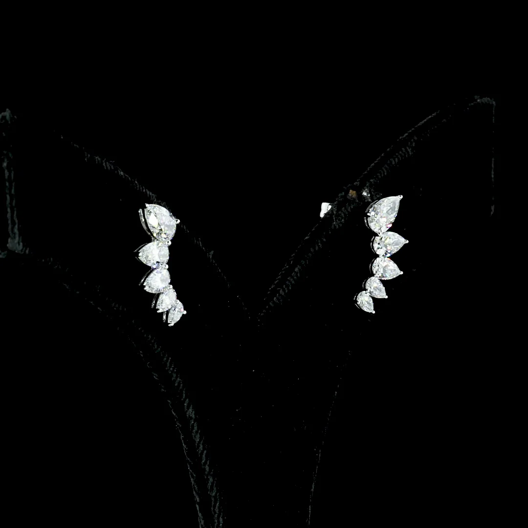 2.03 Cts 14k White Gold Pear Shape Crawler Earring - Video