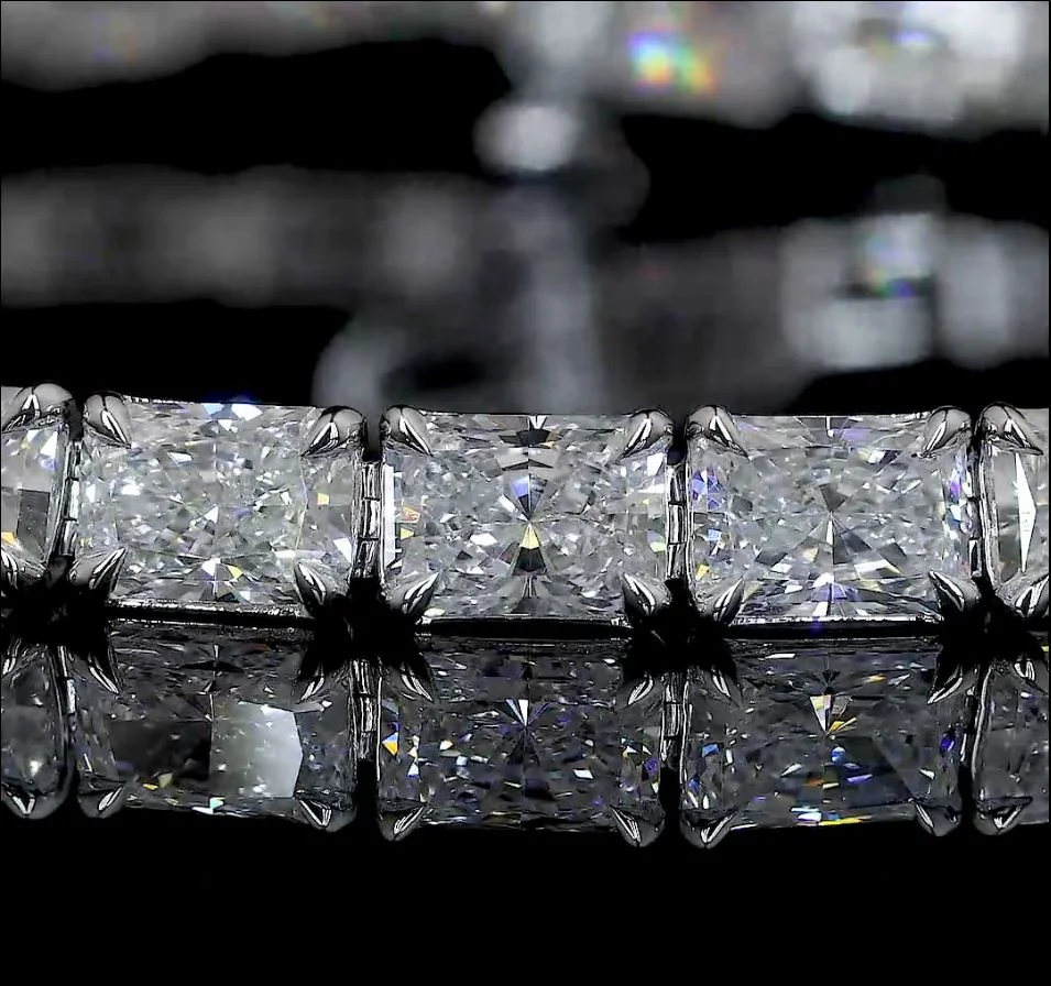 10.79 Cts 14k White Gold Radiant Shape Tennis Bracelet - Image 2