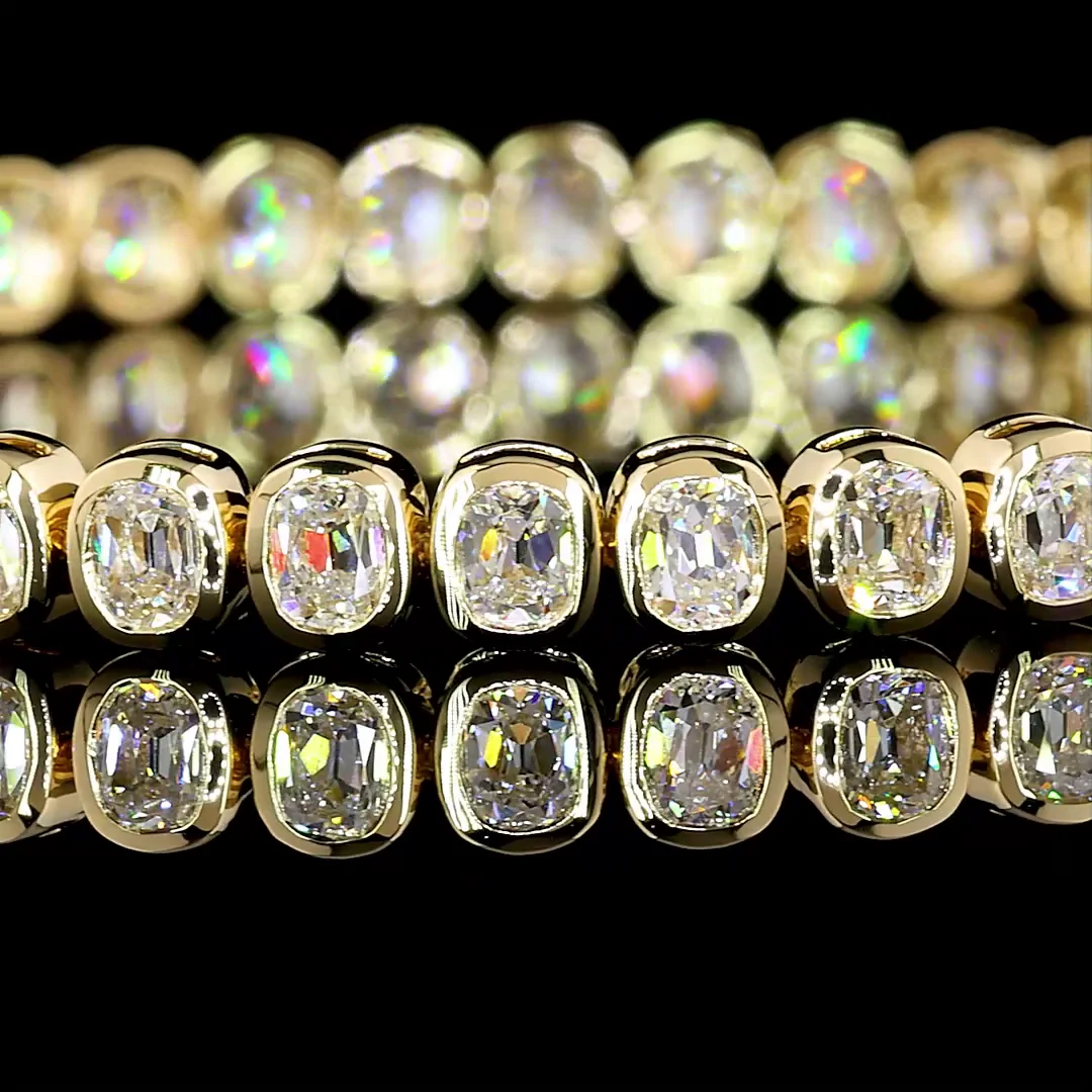 7.89 Cts 14k Yellow Gold Antique Cushion Shape Tennis Bracelet - Image 2