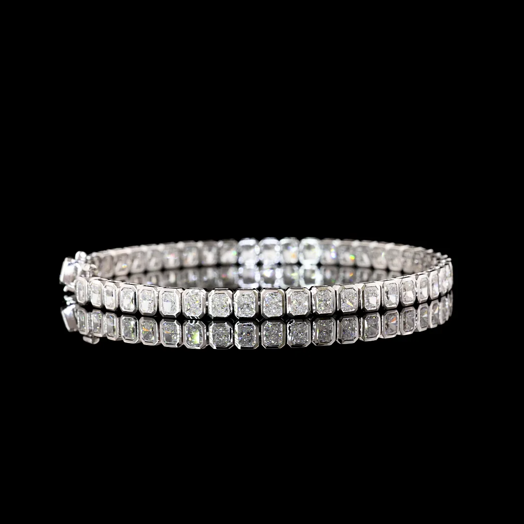 6.98 Cts 14k White Gold Radiant Shape Tennis Bracelet - Video