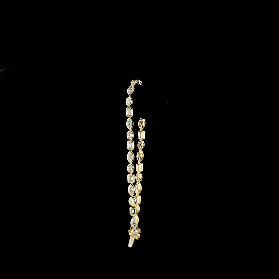 5.28 Cts 14k Yellow Gold Emerald Shape Tennis Bracelet - Image 3