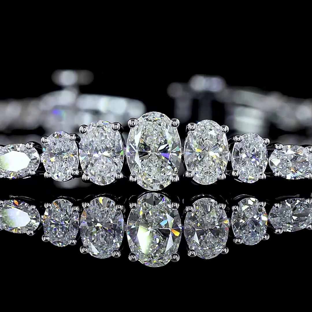 4.59 Cts 14k White Gold Oval Shape Riviera Bracelet - Image 2