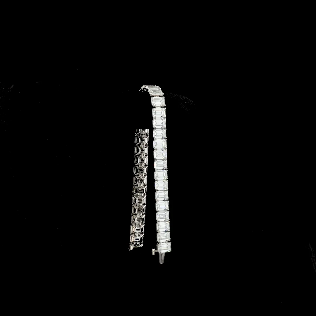 35.64 Cts 14k White Gold Emerald Shape Tennis Bracelet - Image 3