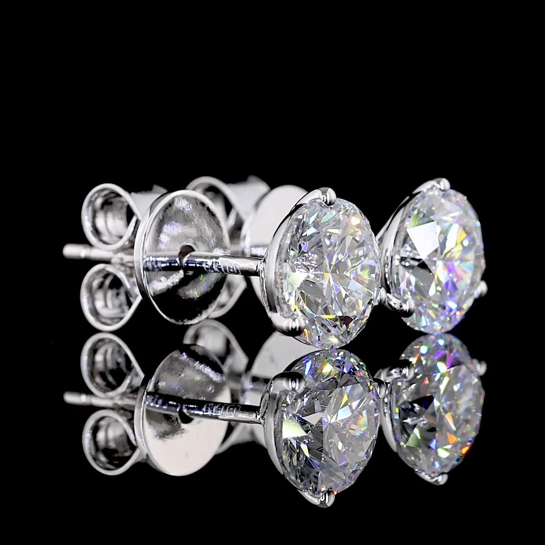 1.6 Cts 14k White Gold Round Shape Martini Earring - Video