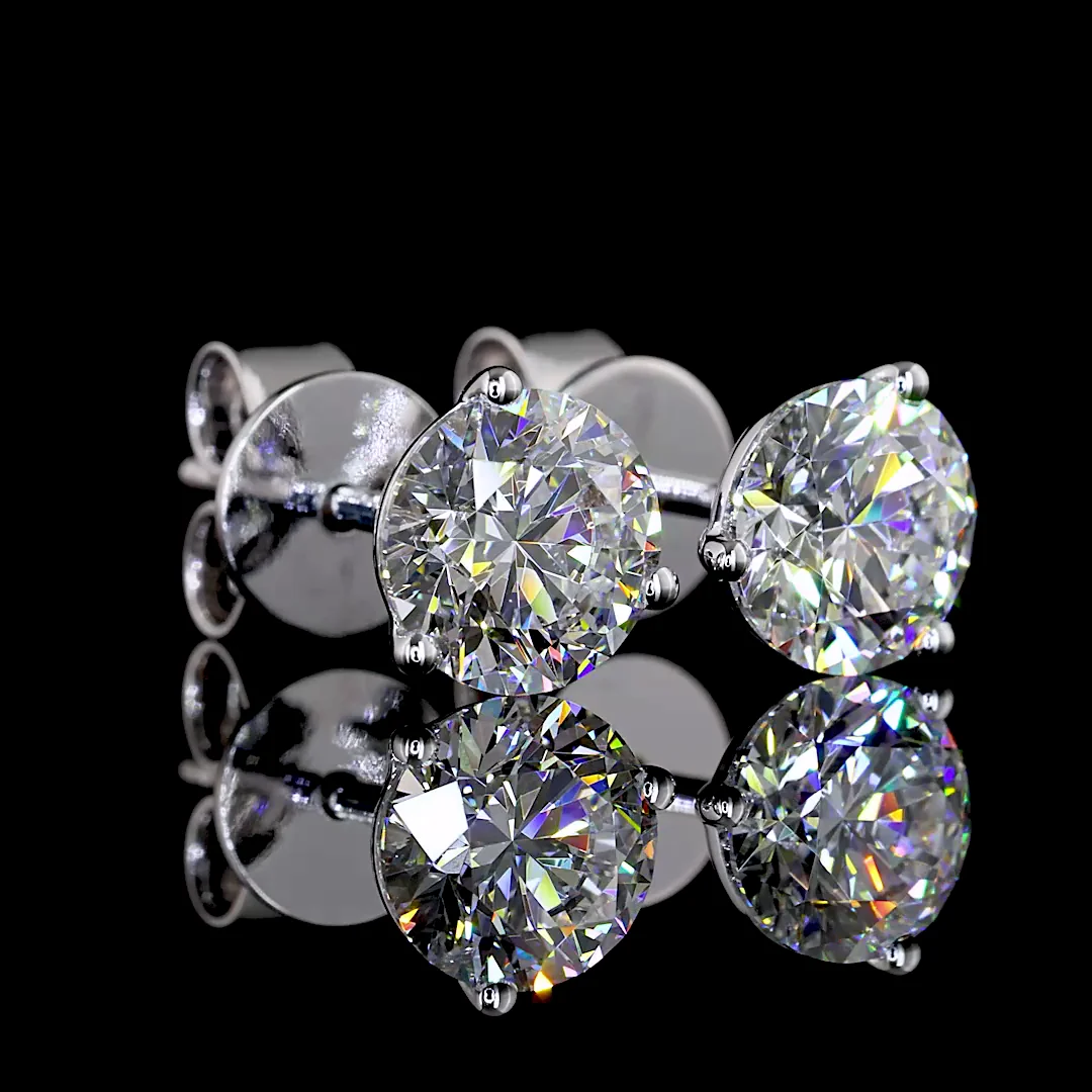 1.48 Cts 14k White Gold Round Shape Martini Earring - Video