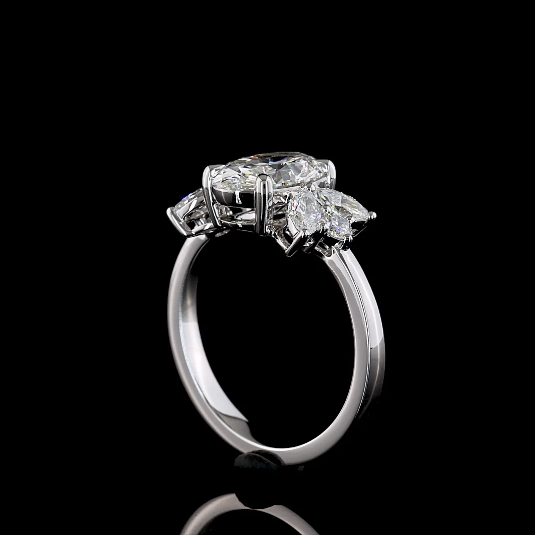 2.61 Cts 14k White Gold Oval Shape Special Ring - Image 2