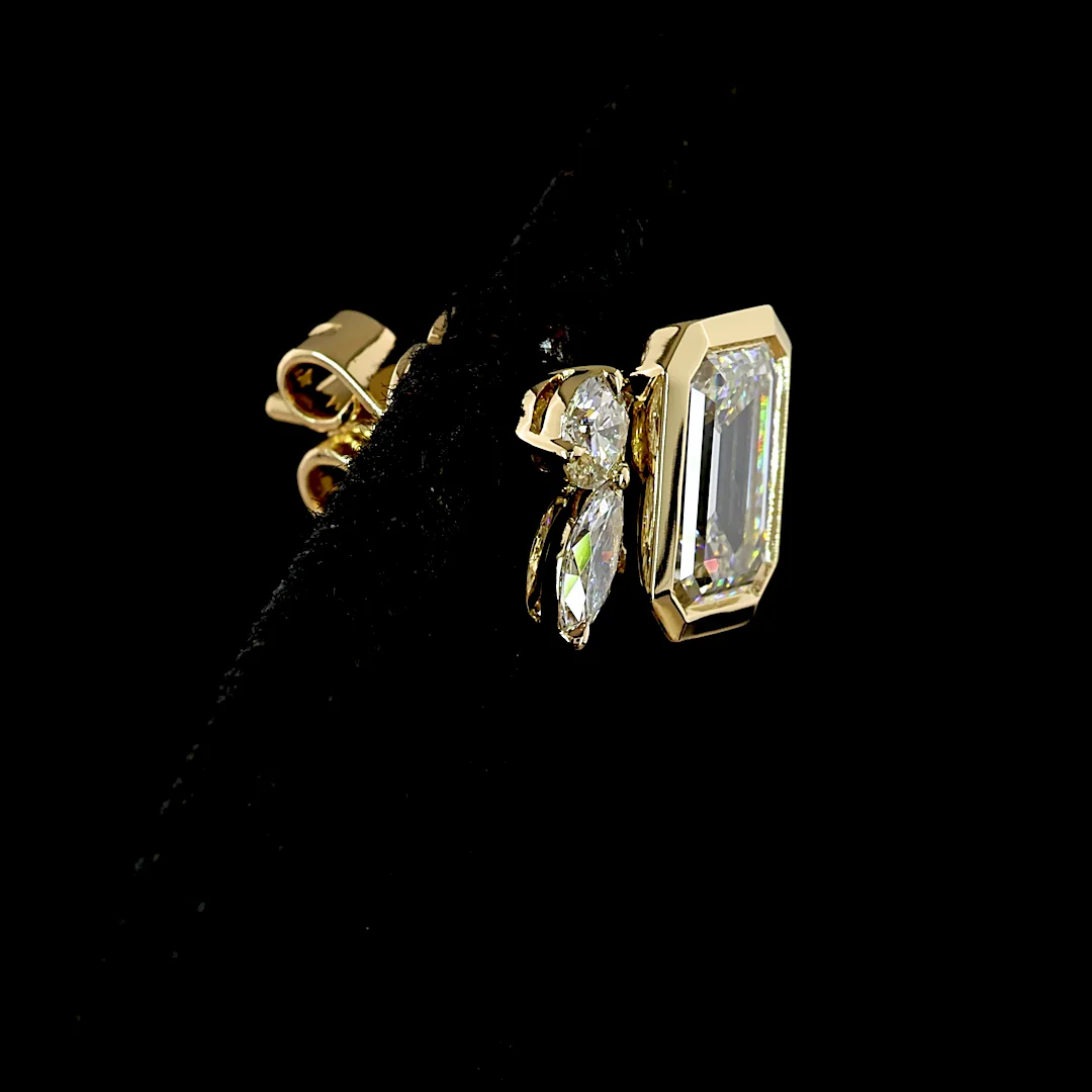 2.45 Cts 14k Yellow Gold Emerald Shape Studs Earring - Image 4