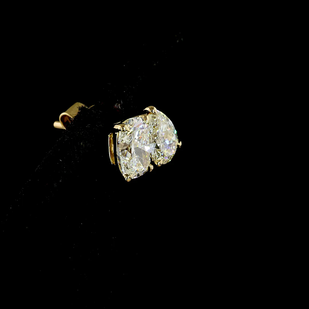 2.07 Cts 14k Yellow Gold Mix Shape Studs Earring - Image 4