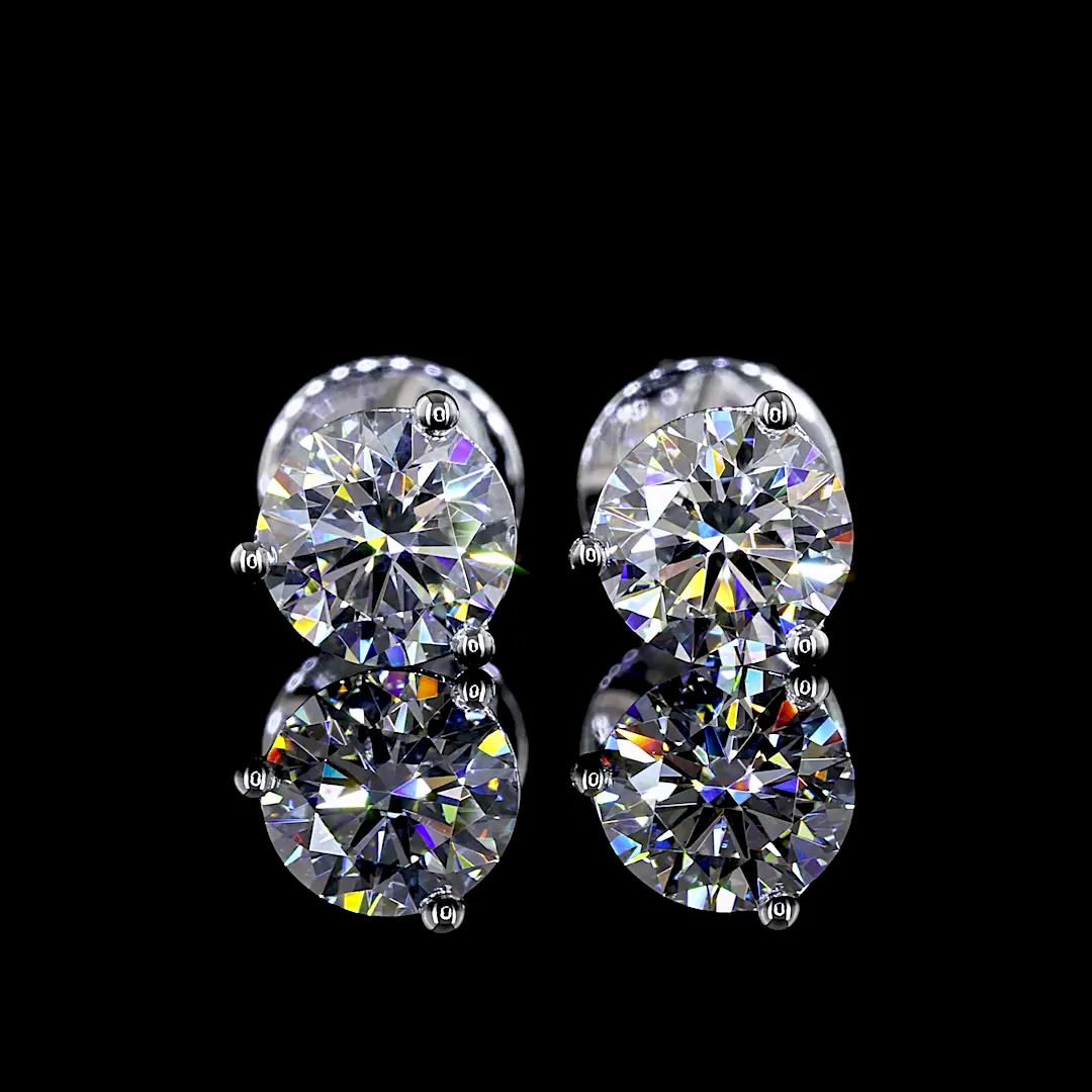 1.05 Cts 14k White Gold Round Shape Martini Earring - Video