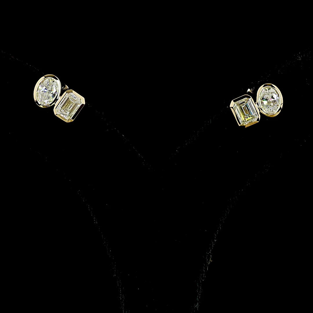 1.92 Cts 14k Yellow Gold Mix Shape Studs Earring - Video