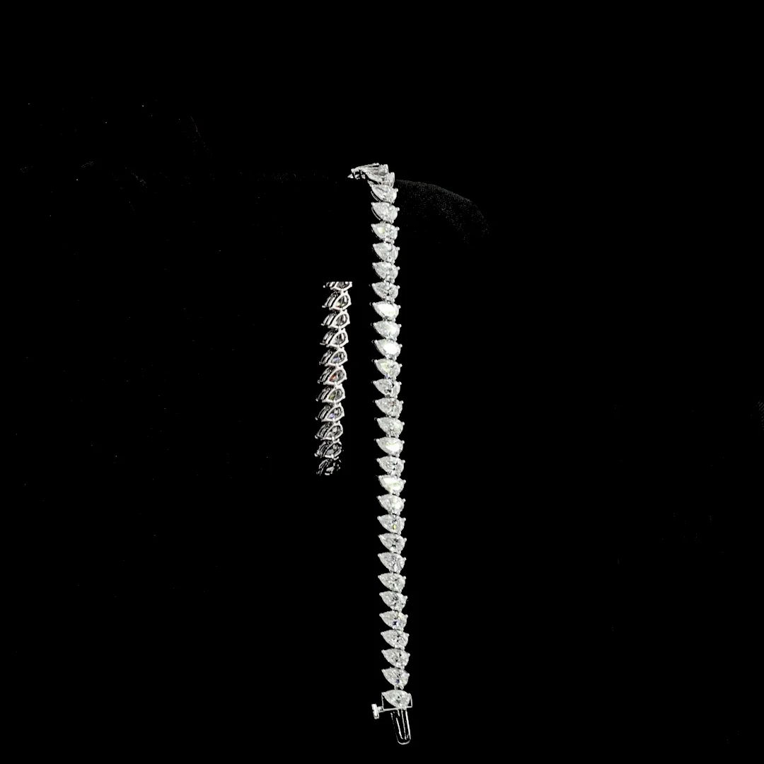 8.69 Cts 14k White Gold Pear Shape Tennis Bracelet - Image 3