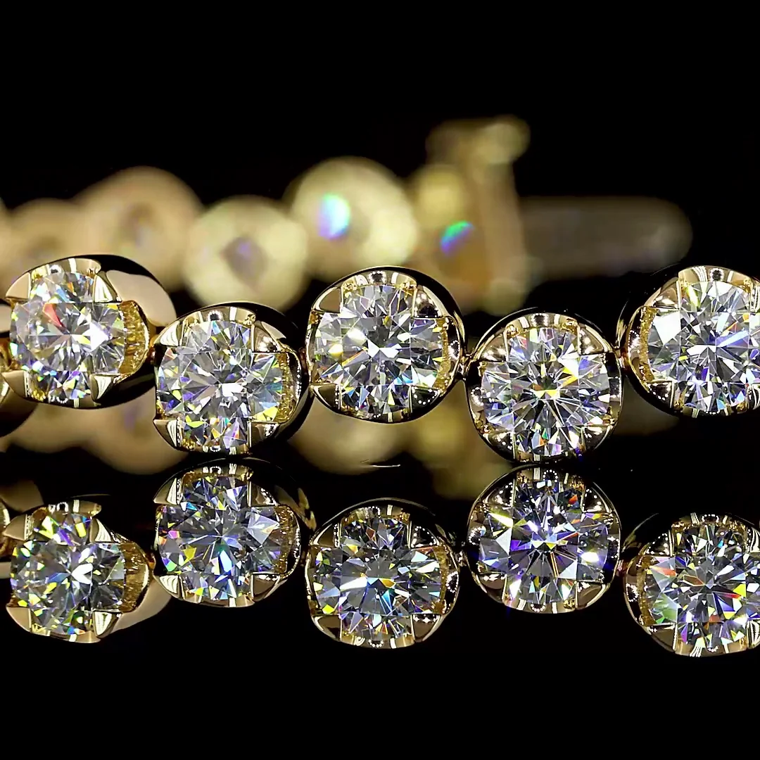 6.83 Cts 18k Yellow Gold Round Shape Tennis Bracelet - Image 2