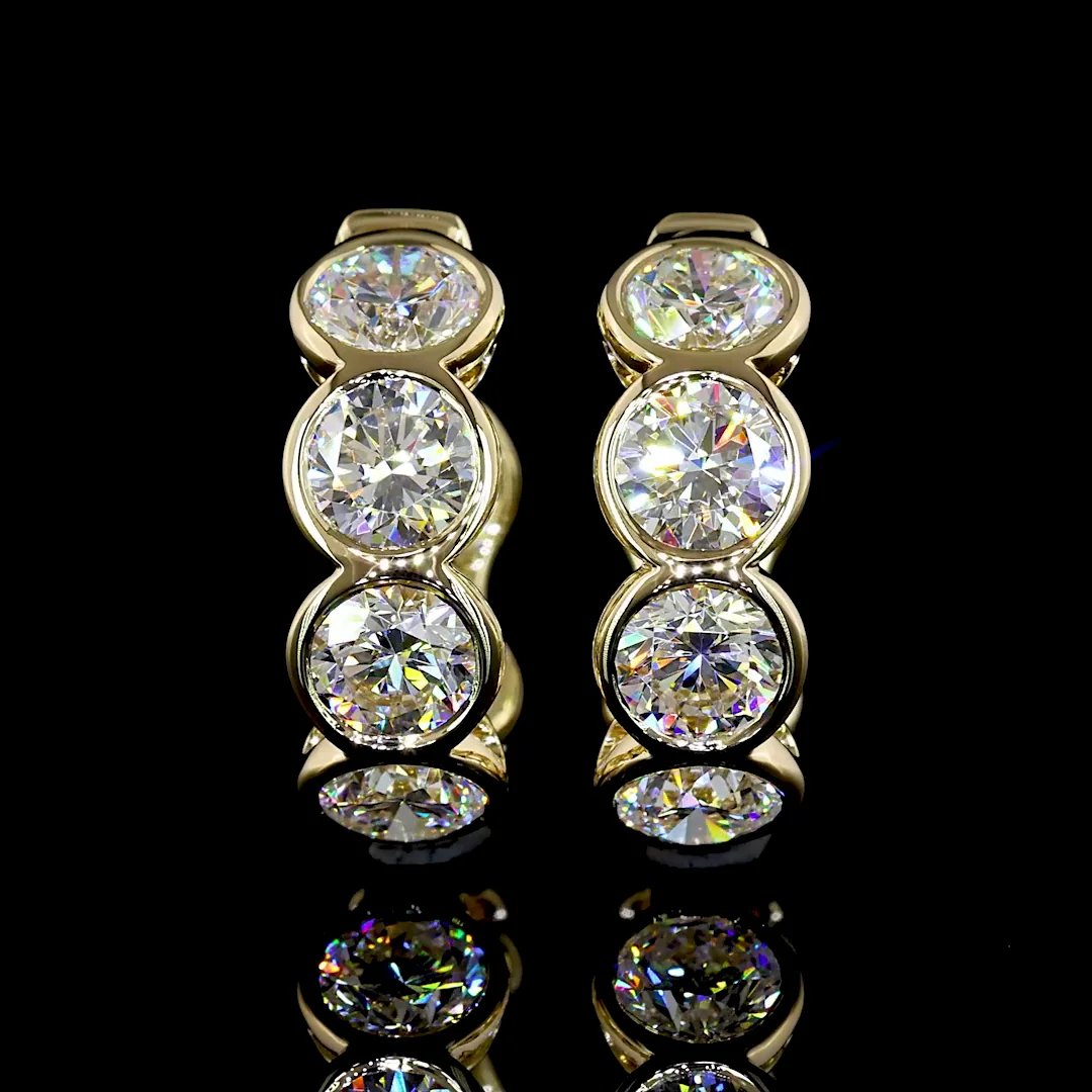 3.54 Cts 14k Yellow Gold Round Shape Huggies Earring - Video