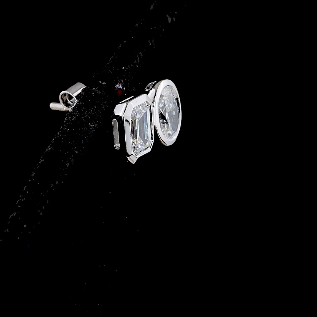 1.94 Cts 14k White Gold Emerald Shape Studs Earring - Image 4