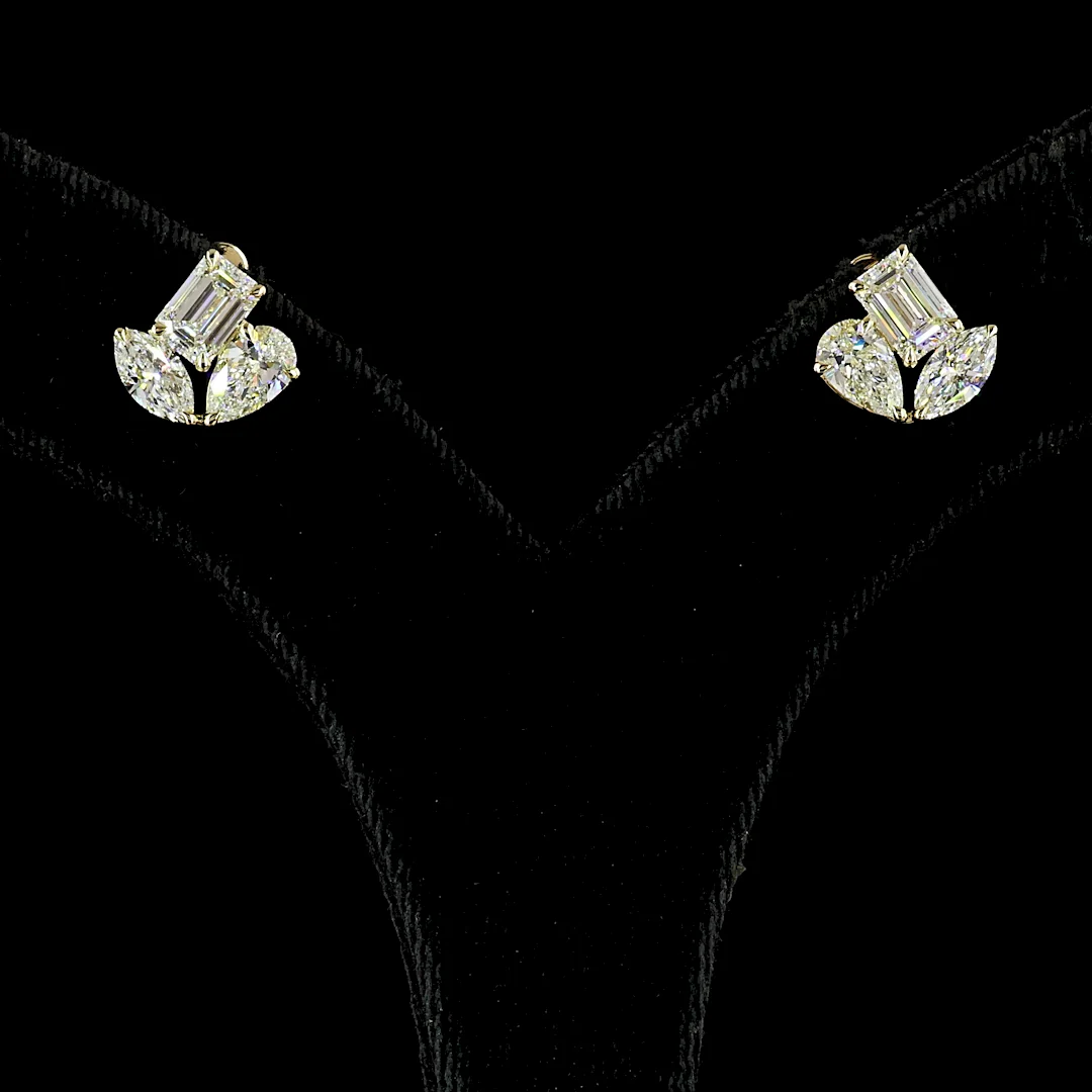 2.94 Cts 14k Yellow Gold Mix Shape Studs Earring - Video