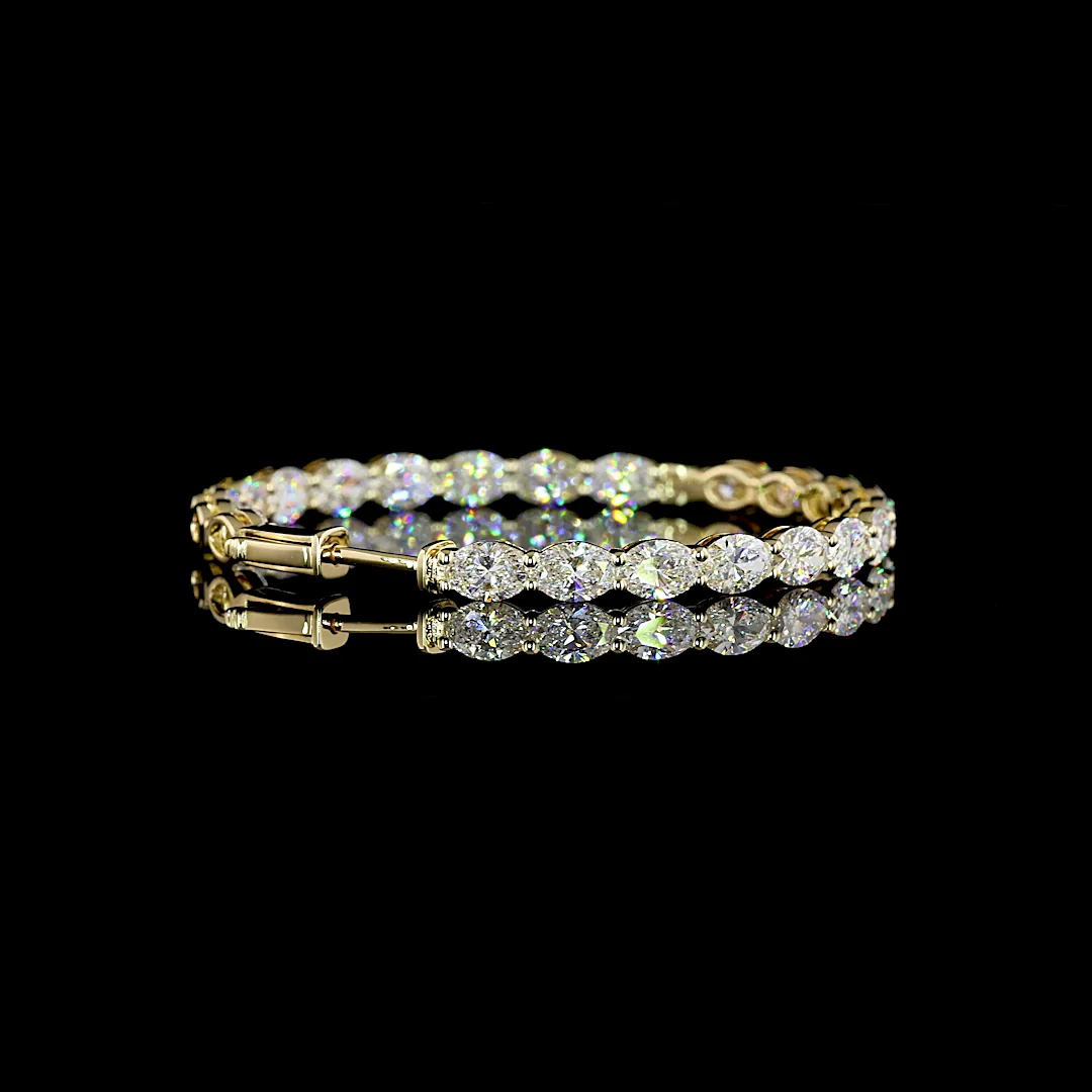 7.84 Cts 14k Yellow Gold Oval Shape Hoops Earring - Image 2