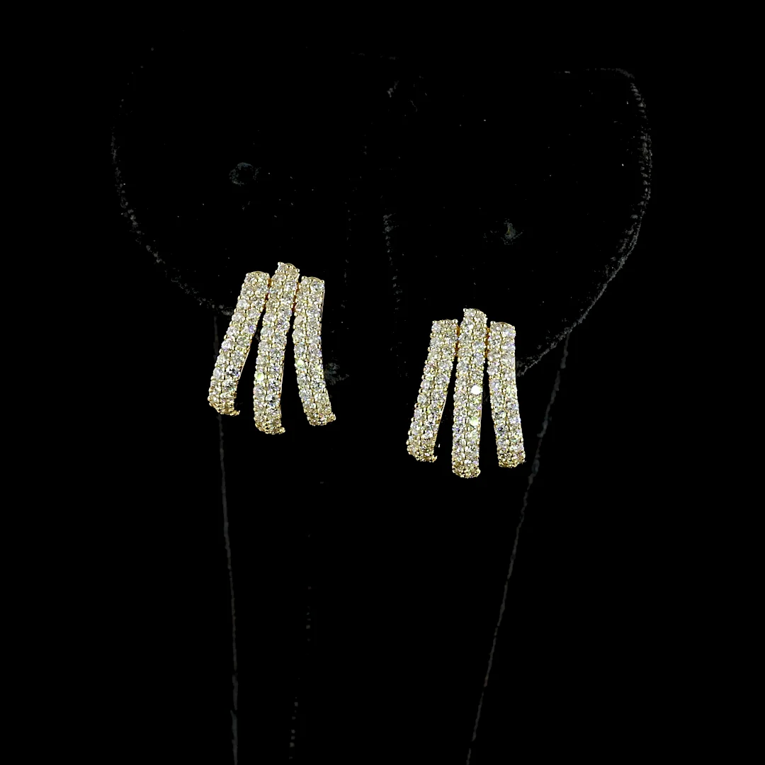 1.35 Cts 14k Yellow Gold Round Shape Special Earring - Video