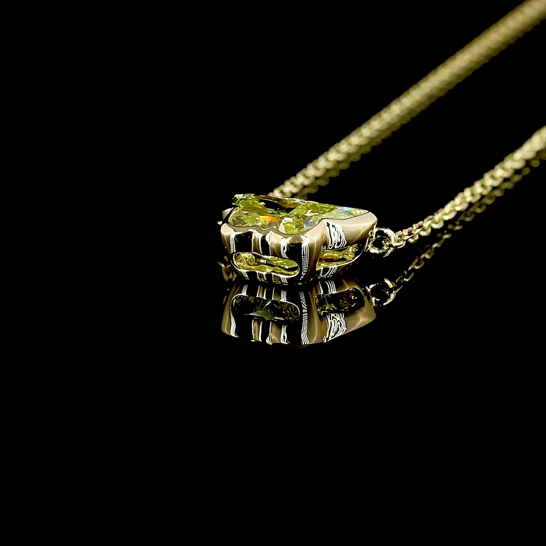 1.18 Cts 14k Yellow Gold Butterfly Shape Symbol Pendant - Image 4