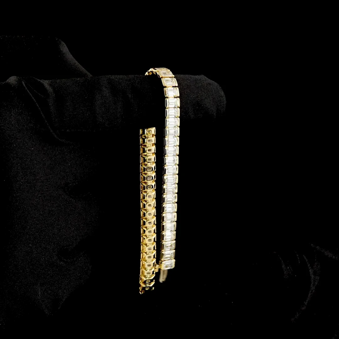 15.86 Cts 14k Yellow Gold Emerald Shape Tennis Bracelet - Image 3