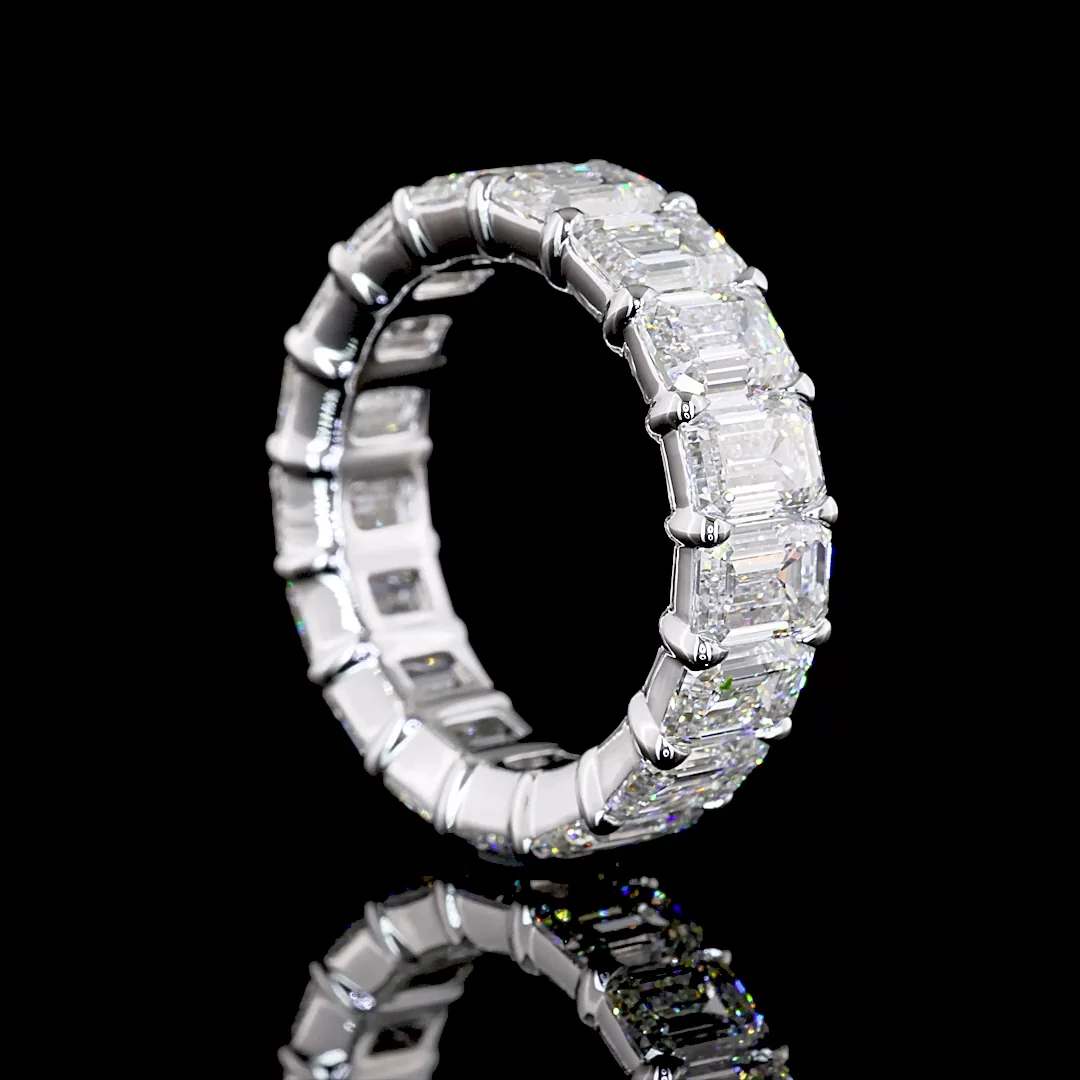 8.02 Cts 18k White Gold Emerald Shape Eternity Band Eternity Band - Image 2