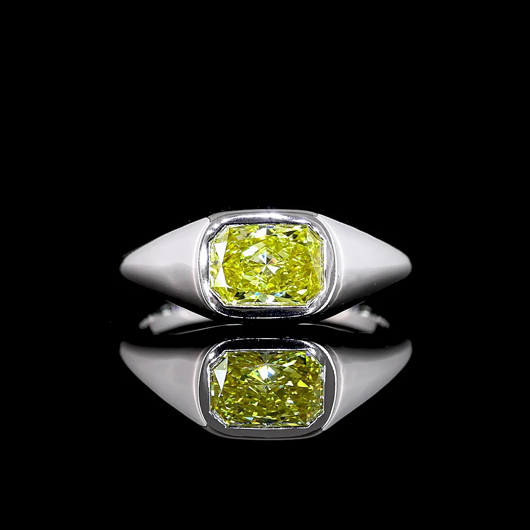0.82 Cts 14k White Gold Radiant Shape Solitaire Ring - Video