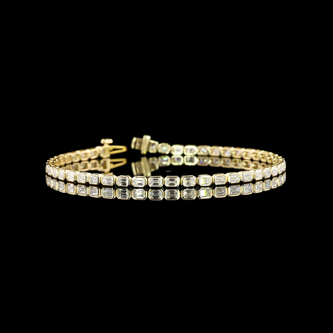 3.15 Cts 14k Yellow Gold Emerald Shape Tennis Bracelet - Video