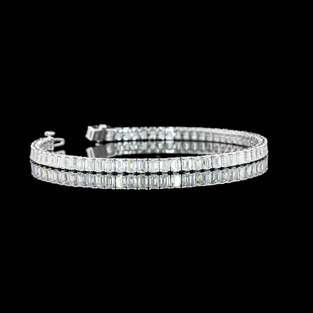 7.06 Cts 14k White Gold Emerald Shape Tennis Bracelet - Video