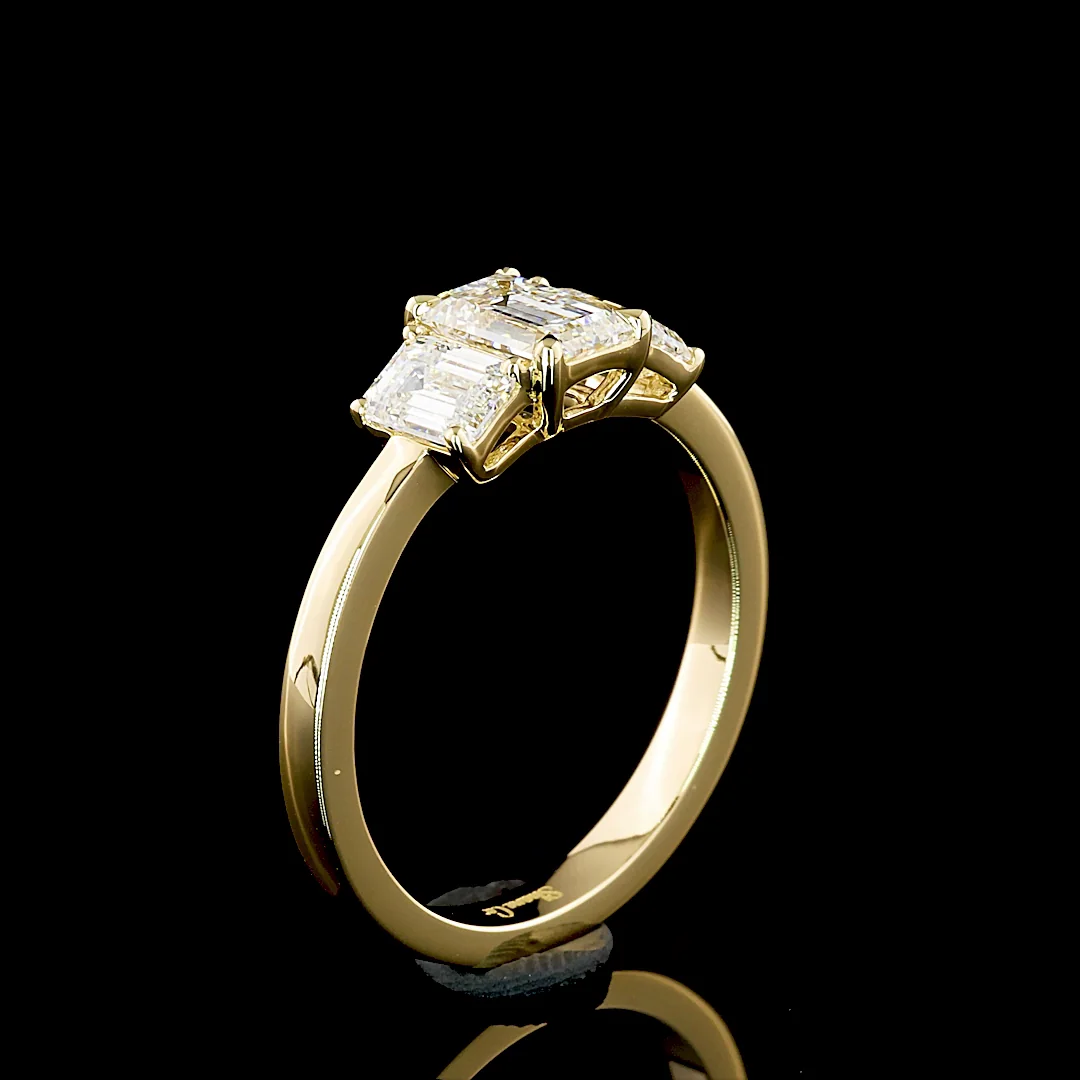 1.41 Cts 14k Yellow Gold Emerald Shape 3 Stones Ring - Image 4