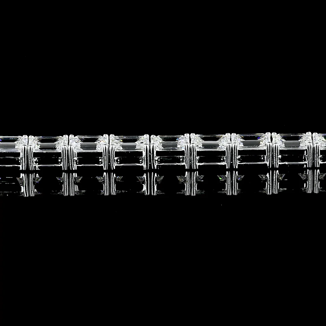 6.9 Cts 14k White Gold Emerald Shape Tennis Bracelet - Image 4