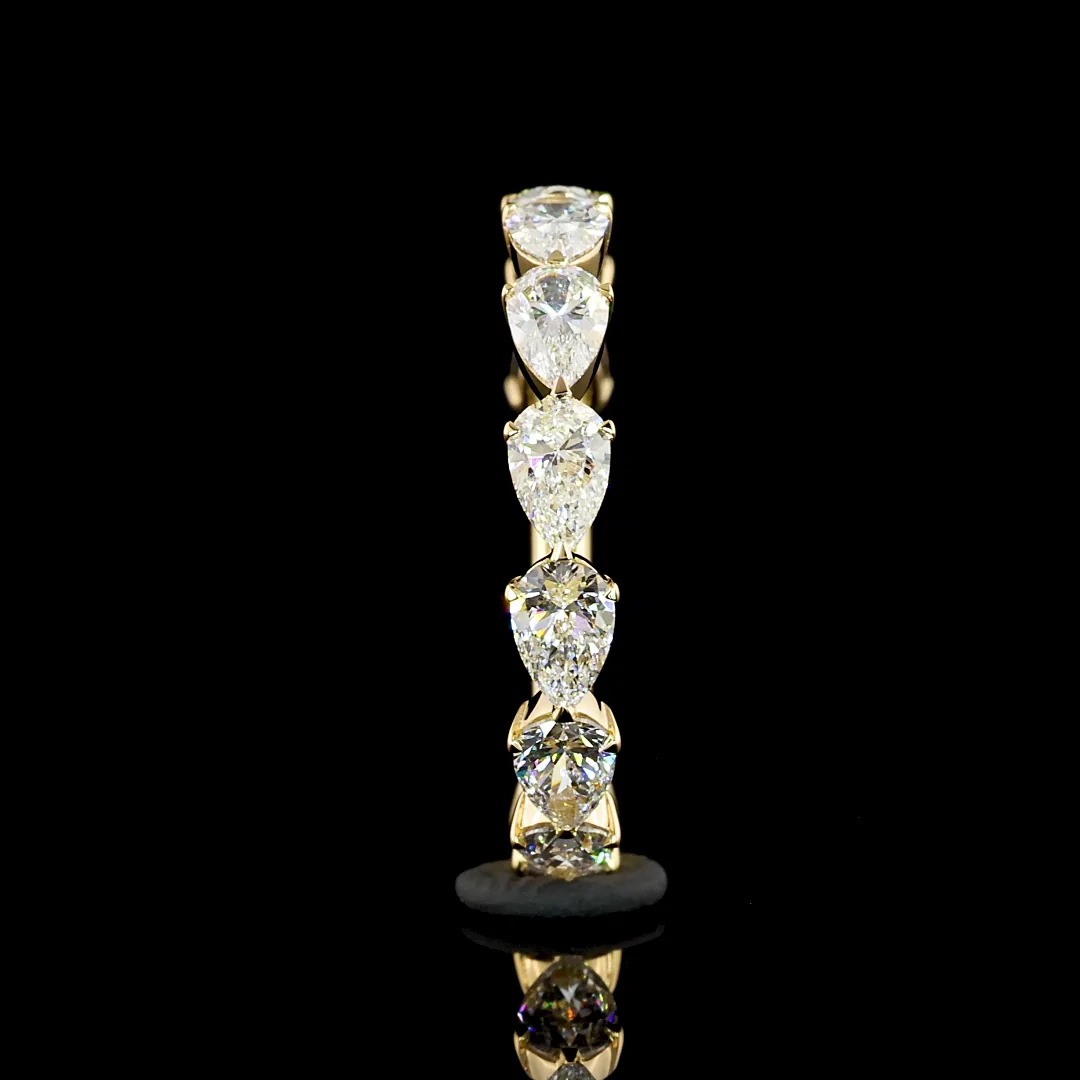 1.66 Cts 18k Yellow Gold Pear Shape 3/4 Band Eternity Band - Image 3