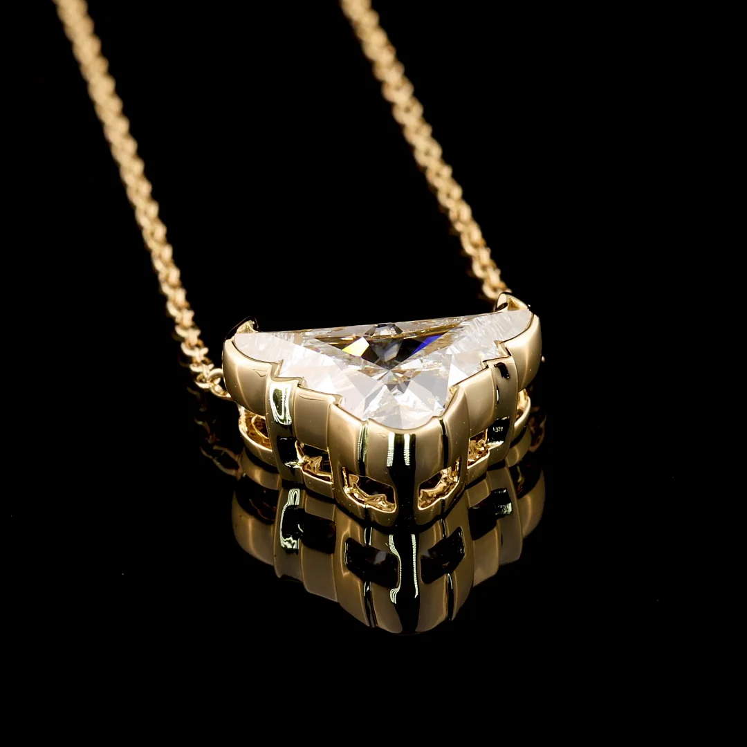 1.62 Cts 14k Yellow Gold Bull Shape Symbol Pendant - Image 3
