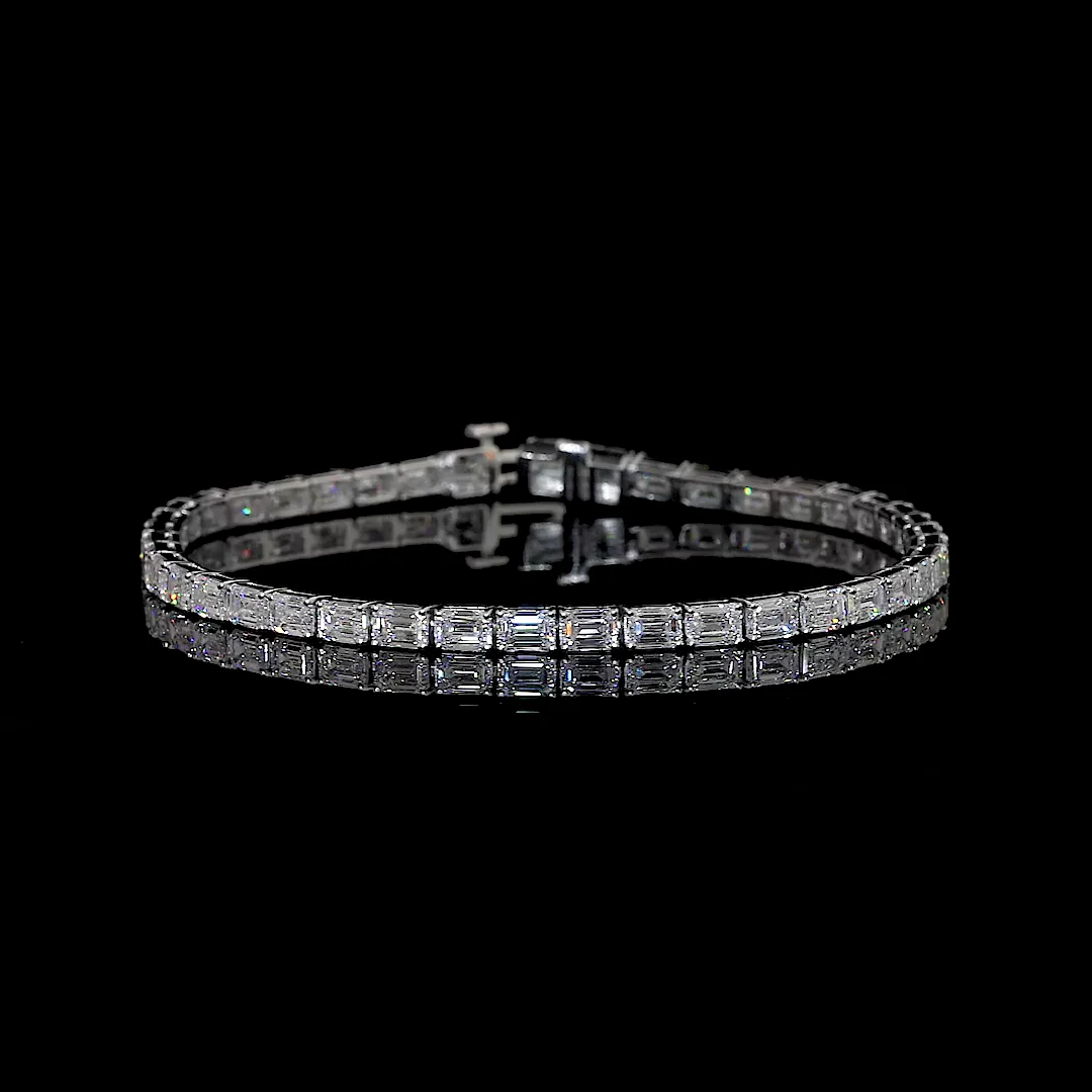 4.33 Cts 14k White Gold Emerald Shape Tennis Bracelet - Video