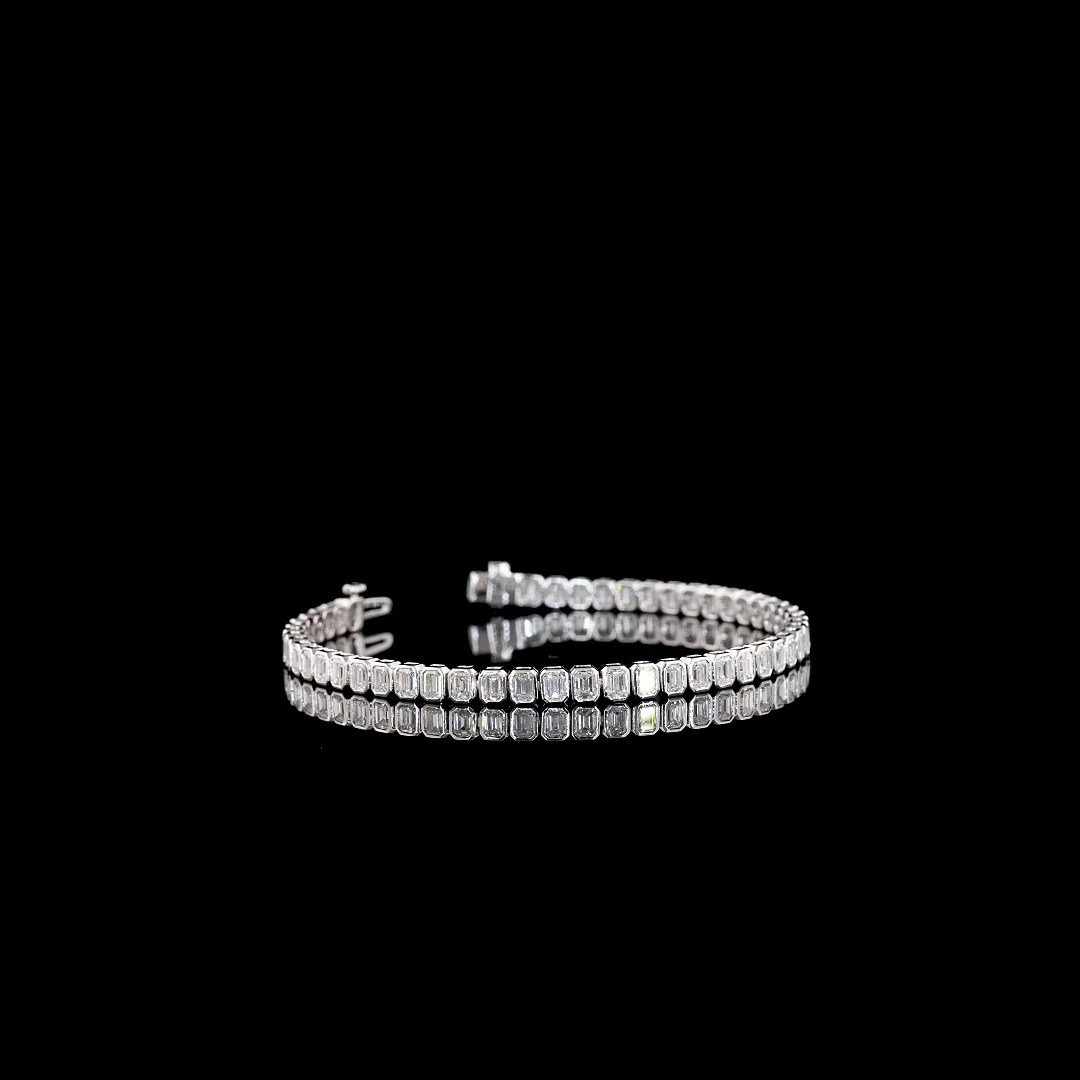 5.5 Cts 14k White Gold Emerald Shape Tennis Bracelet - Video