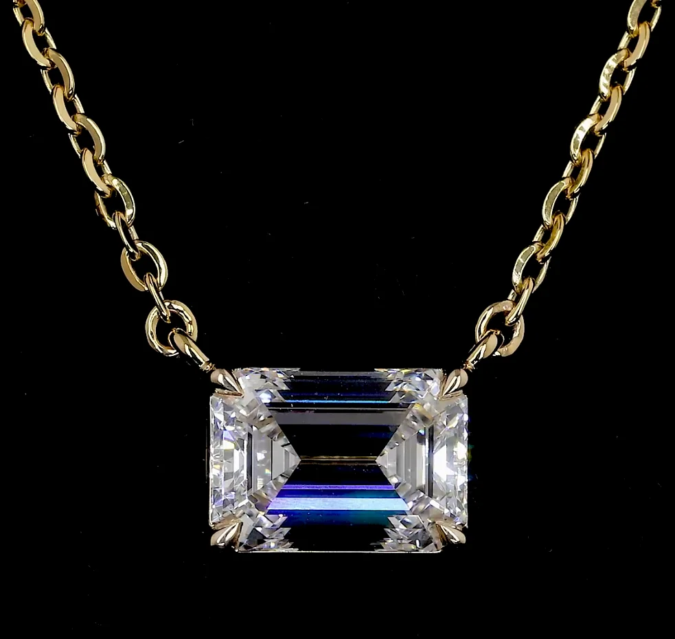1 Cts 14k Yellow Gold Emerald Shape Solitaire Pendant - Image 2